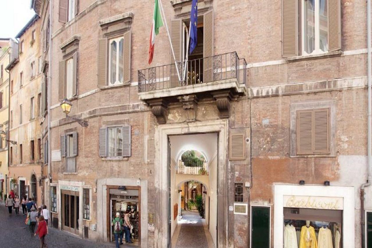 Bed and breakfast Pantheon 3*